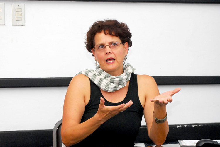 La Licda. Carolina Bolaños explicó los beneficios y usos de la acreditación, así como los abusos …