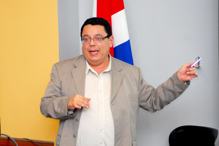 El M.Sc. Octavio Ramírez Mixter señaló que la falta de agua potable y de servicios de salud …