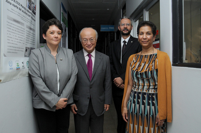 La Vicerrectora de Investigación, Dra. Alice Pérez Sánchez; el Dr. Manuel Jiménez Díaz y la Dra. …