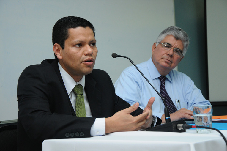 EL Ing. Marco Arroyo Flores, director de Planeación del Viceministro de Telecomunicaciones, instó …