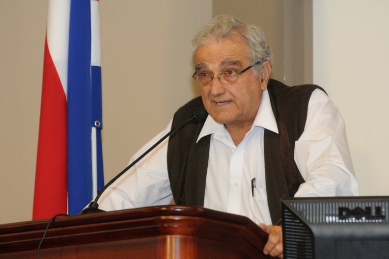 El Dr. Miguel Sobrado Chaves fue uno de los comentaristas invitados al II Foro Institucional …