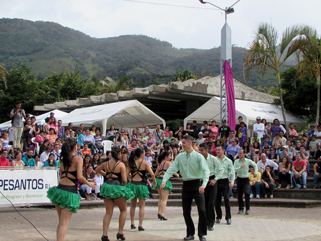 Grupo bailes populares