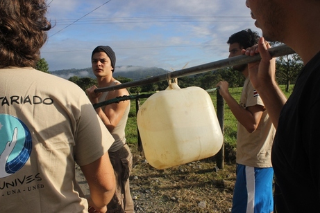 Transportando agua