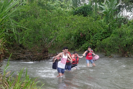 Cruzar río Coroma