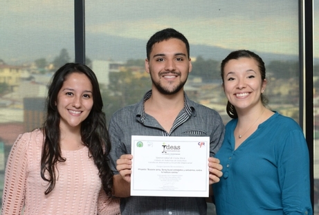 estudiantes de Farmacia premiados