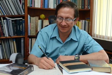 El Dr. Luis Fallas López presentará su libro Emociones y Bioética el miércoles 18 de marzo, a las …