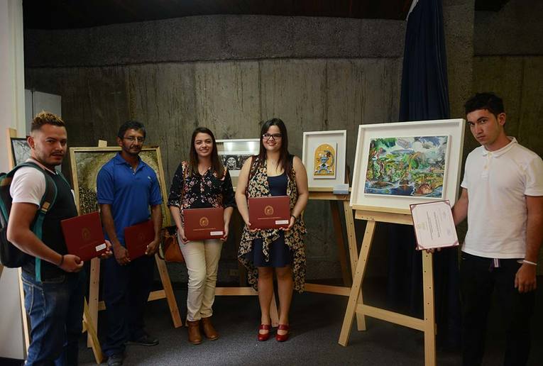 Ganadores certamen estudiantil de artes "Ambiente Universitario"