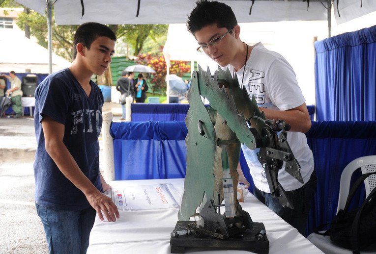 Aportes UCR Ingeniería Aniversario