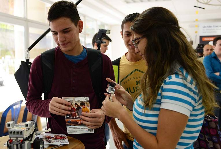 Feria Tecnología UCR 2016