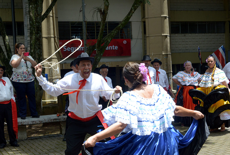 Bailes Típicos