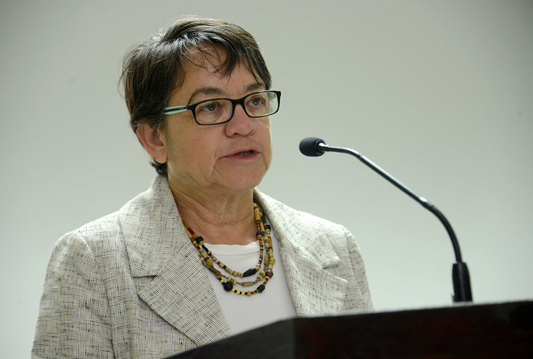 La Dra. Montserrat Sagot agregó que la relación de las mujeres en la política electoral está …