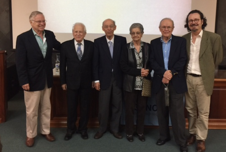 Miguel Ángel Rodriguez y los exdirectores de la Escuela de Economía de la Universidad de Costa …