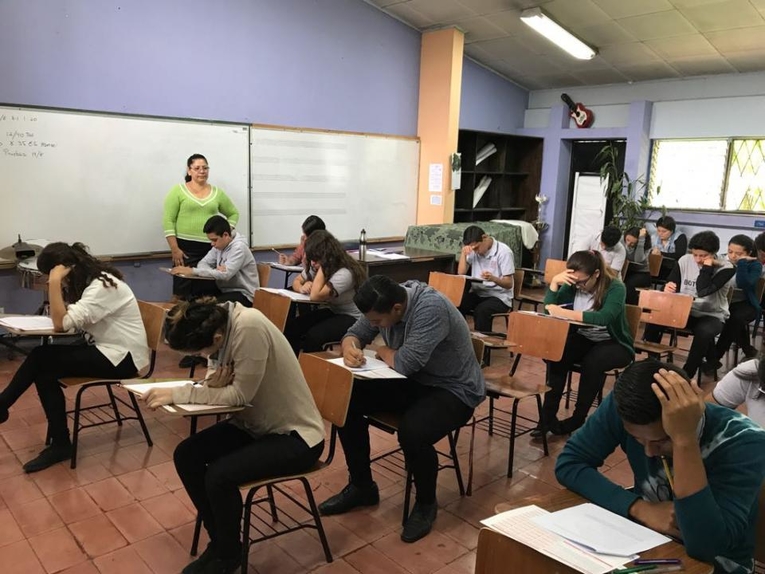 Capacitación a estudiantes de décimo año del Liceo Ricardo Fernández Guardia en San Sebastián. …