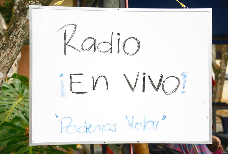 El programa "Podemos Volar" se transmite en Radio U (101.9 FM), los martes, a las …