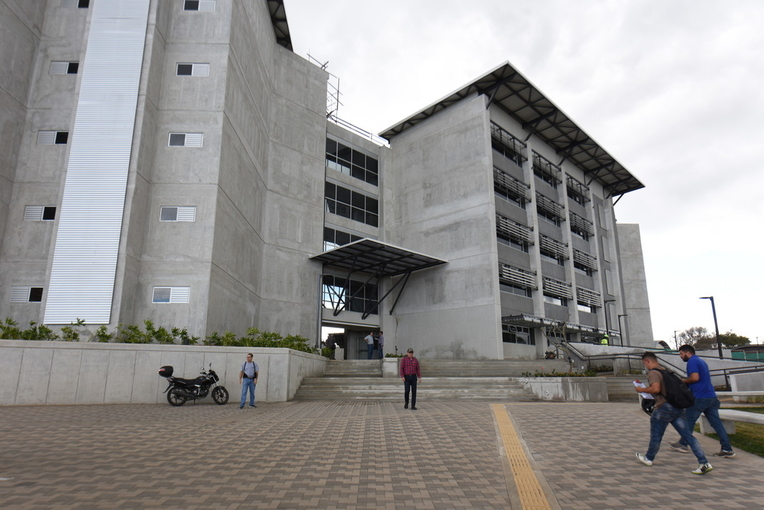 El complejo de edificios de la Facultad de Ingeniería, que se encuentra localizado en la Ciudad …