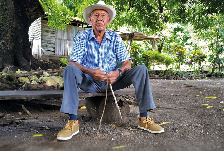  Pachito Villegas tiene 101 años y reside en Nicoya, Costa Rica. Foto: Jorge Vindas.