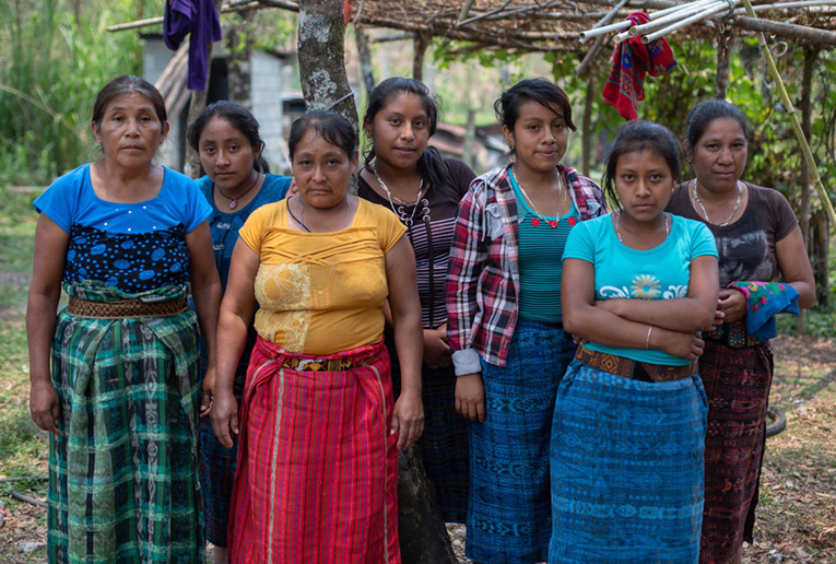 Mujeres de Yulchen Frontera, integrantes de la Resistencia Pacífica Ixquisis en contra del …
