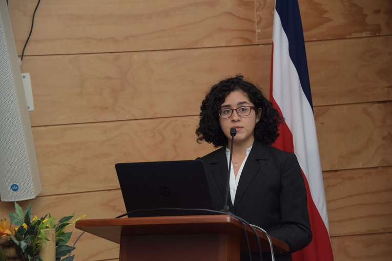 Valeria Castro, politóloga e investigadora del Prosic, señala que se trata de involucrar a la …