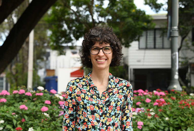 Gabriela Cruz Volio, docente de la Escuela de Filología, Lingüística y Literatura e investigadora …