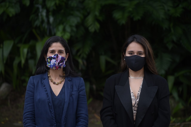 Marianela Muñoz y Diana Fernández