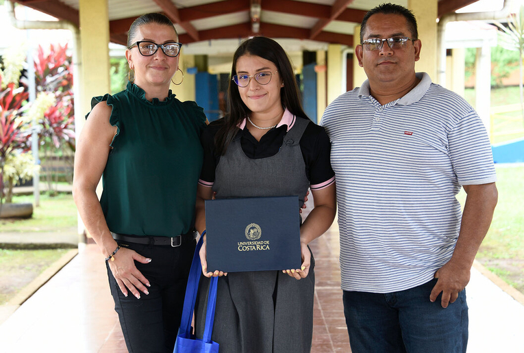 Los padres de Haydeé, Gabriela Soto Ramírez y Rubén Picado Vásquez mostraron su orgullo por el …