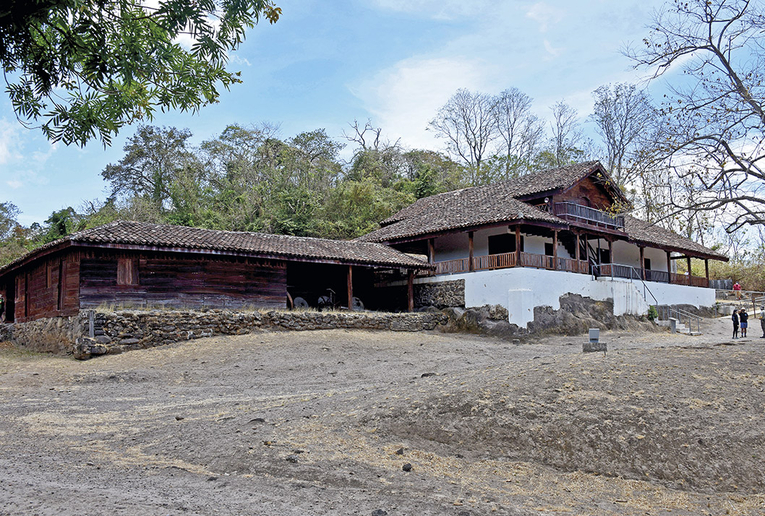 Recientemente, investigadores de la UCR escanearon la antigua casona de la Hacienda Santa Rosa, …