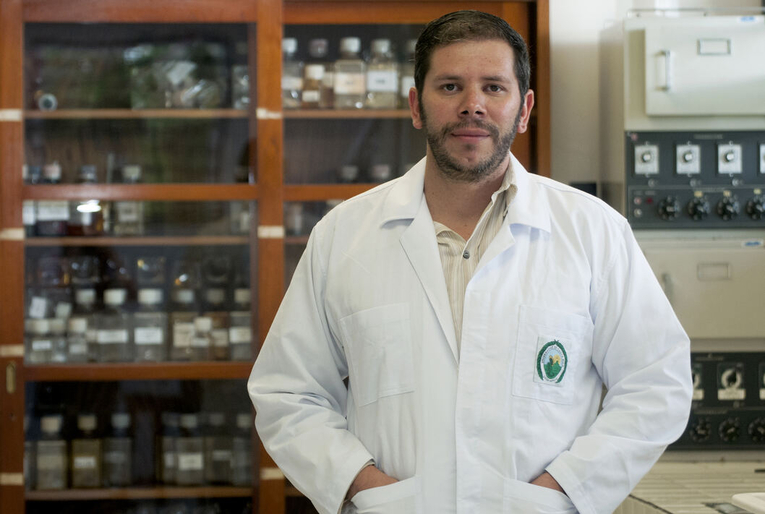 El Dr. Alpízar es el líder del estudio. Este investigador se ha especializado en temas …