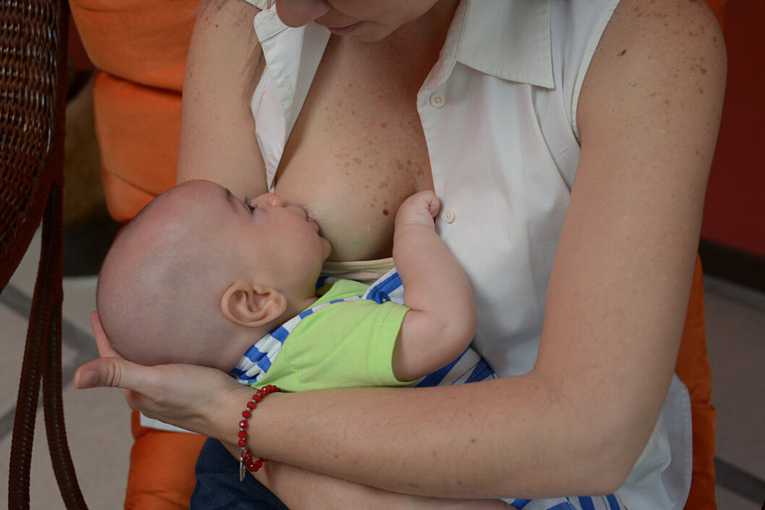 La lactancia materna es un derecho y una responsabilidad que tiene toda la población de …