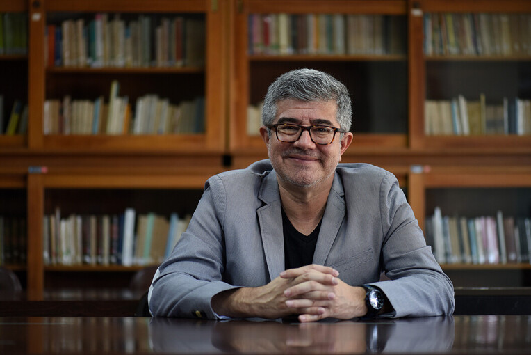 Alexánder Sánchez Mora, profesor de la Escuela de Filología, Lingüística y Literatura