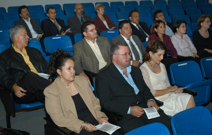 El acto de graduación del programa de gerencia pública se efectuó en el auditorio de la Ciudad de …