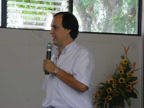 El Dr. Oldemar Rodríguez Rojas ofreció la conferencia inaugural del año lectivo en el Recinto de …