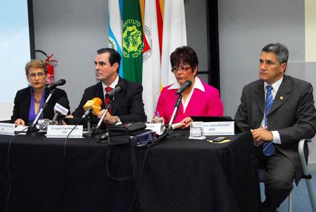Los miembros del Conare Yamileth González, Eugenio Trejos, Sandra León y Luis Guillermo Carpio, …