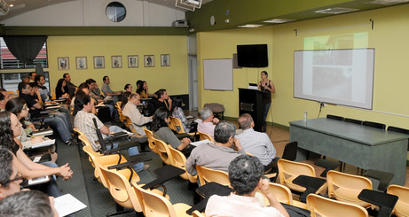 La M.Sc. Elena Badilla explicó que uno de los objetivos del proyecto es cartografiar los …