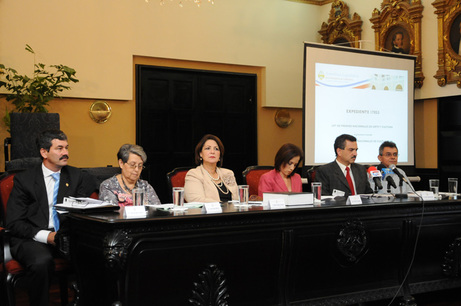 Foro “El proyecto de Ley de Premios Nacionales: perspectivas, alcances y dificultades”
