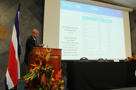 Director del IICE Max Soto