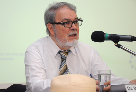 El profesor Walter Antillón defendió la tesis que la democracia representativa es un mecanismo …