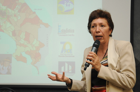 La M.Sc. Patricia Delvó presentó algunos datos que arrojó el Censo Nacional 2011 en relación con …