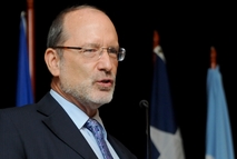 Henning Jensen-Salarios UCR