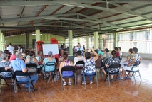 Un grupo de adultos mayores participó en un taller sobre liderazgo. Foto Grettel Rojas. 