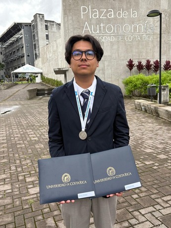 Saúl Solano Rivera: “Recibir este galardón es un orgullo y alegría muy grande que me motiva a …