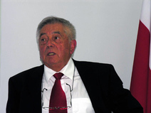 Dr. Víctor Ariel Gallardo