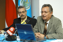 Dr. Javier Trejos y el Dr. Jorge Poltronieri