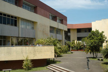 Edificio Facultad de Letras