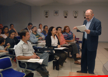 Dr. Jacques Galinier en conferencia