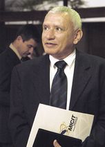 Dr. Walter Fernández
