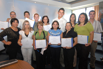 Grupo de graduados posando