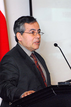 Dr. Walter Vergara