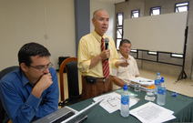 Dr. Freddy Pacheco exponiendo