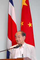 Profesor Renzong Qiu