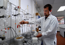 Dr. Rodolphe Clérac en laboratorio